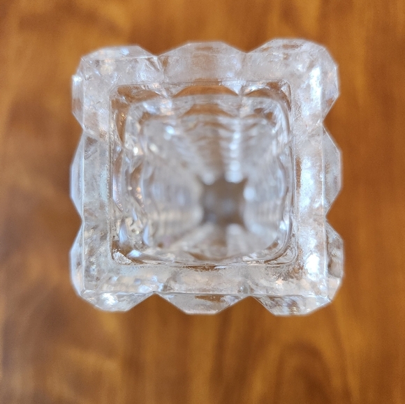 Vintage Clear Pressed Glass Vase - Picture 6 of 9